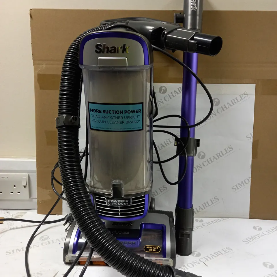 SHARK NZ850UK UPRIGHT VACUUM