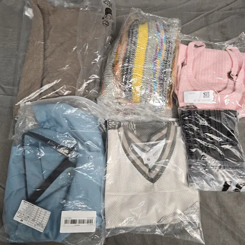 APPROXIMATELY 40 ASSORTED CLOTHING ITEMS IN VARIOUS SIZES, STYLES & COLOURS TO INCLUDE TOPS, SWEATERS, DRESSES, ETC - COLLECTION ONLY
