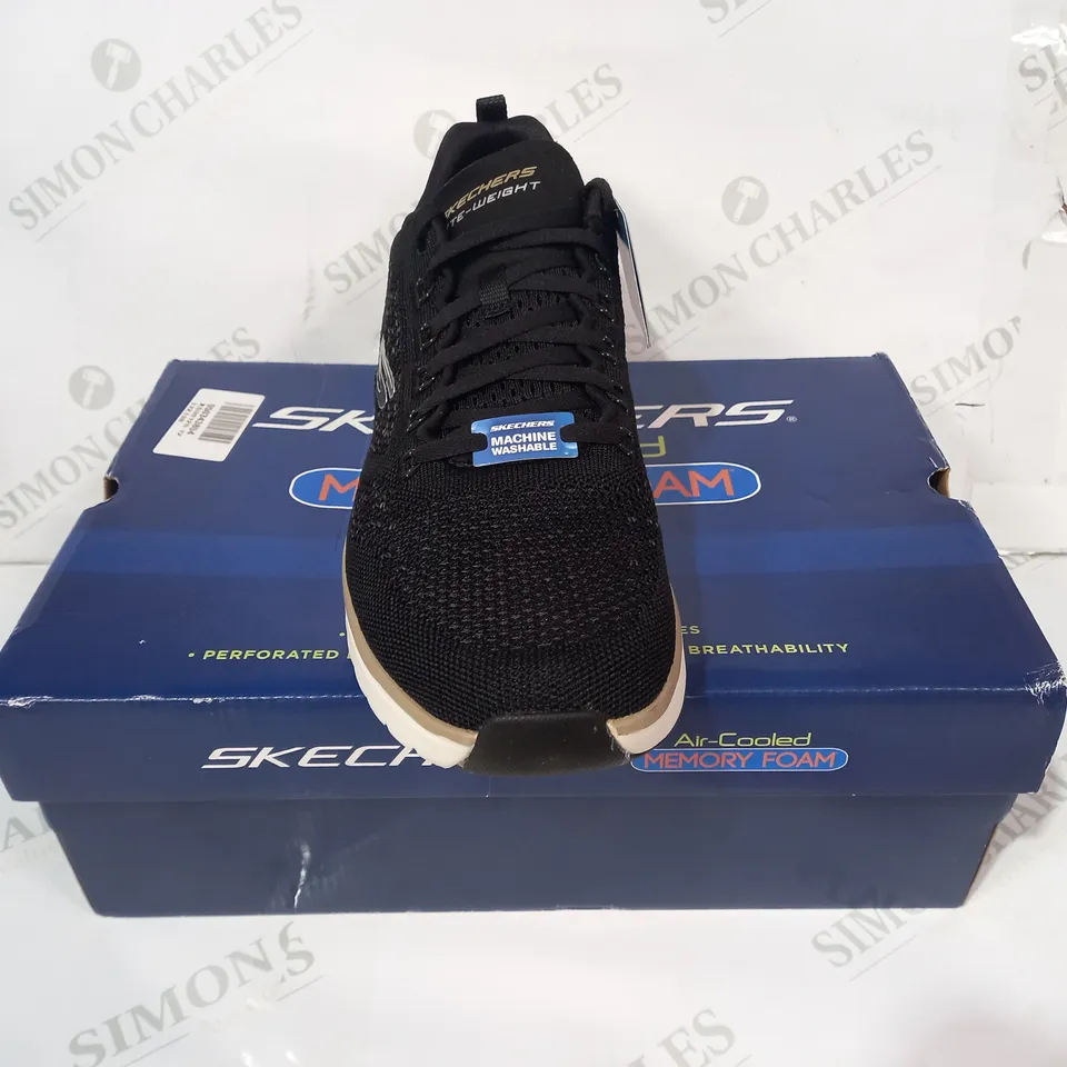 BOXED PAIR OF SKECHERS AIR-COOLED MEMORY FOAM SHOES IN BLACK UK SIZE 12