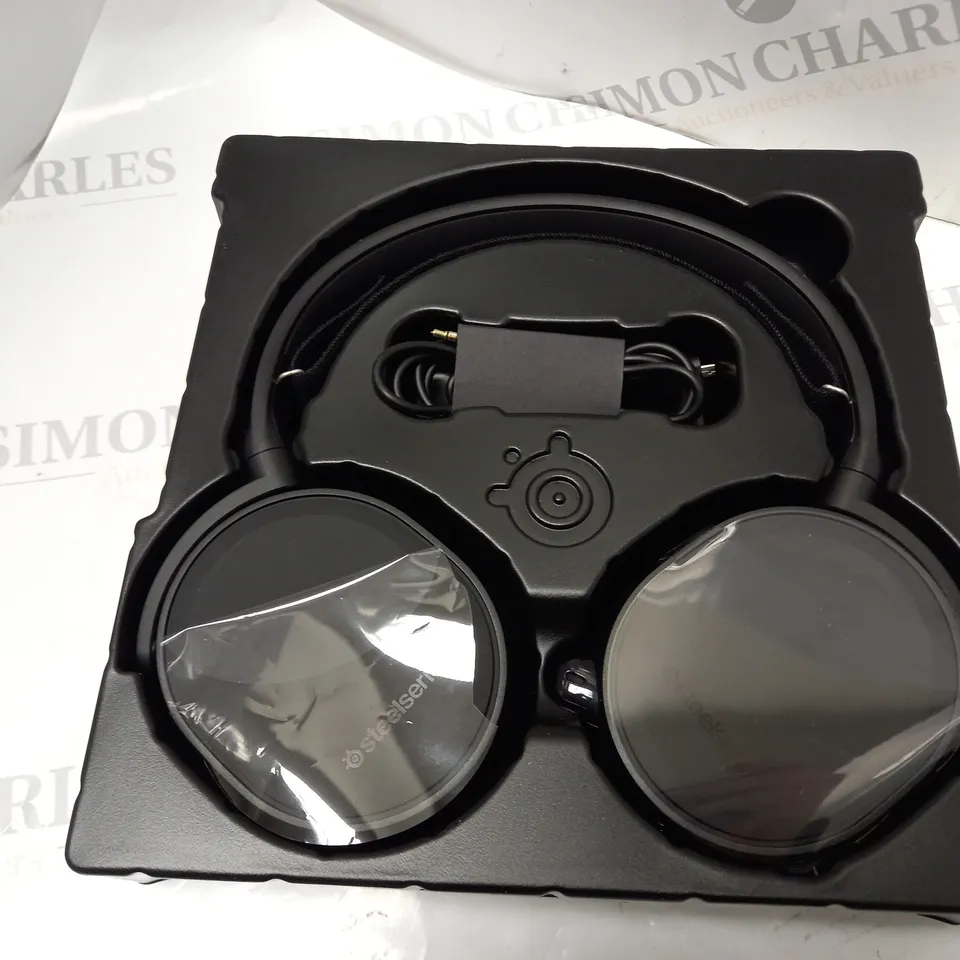 BOXED STEELSERIES ARTCIS 3 CONSOLE HEADSET