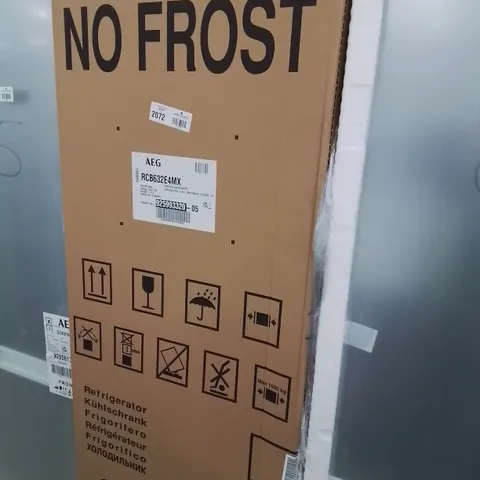 AEG FREESTANDING 6000 SERIES 60/40 FRIDGE FREEZER MODEL RCB632E4MX
