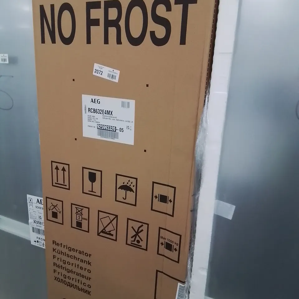 AEG FREESTANDING 6000 SERIES 60/40 FRIDGE FREEZER MODEL RCB632E4MX RRP £667