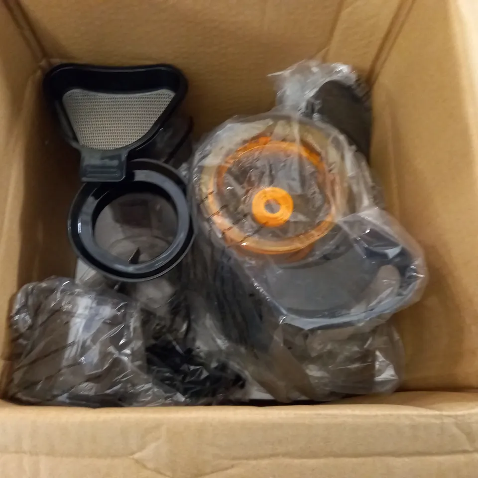 FRIDJA F1900 MASTICATING WHOLE FRUIT JUICER