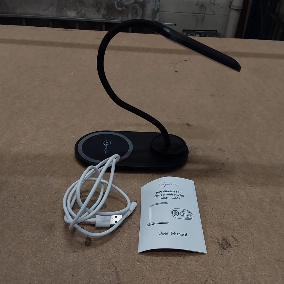 BOXED AURAGLOW 10W WIRELESS FAST CHARGER WITH LAMP (1 BOX)