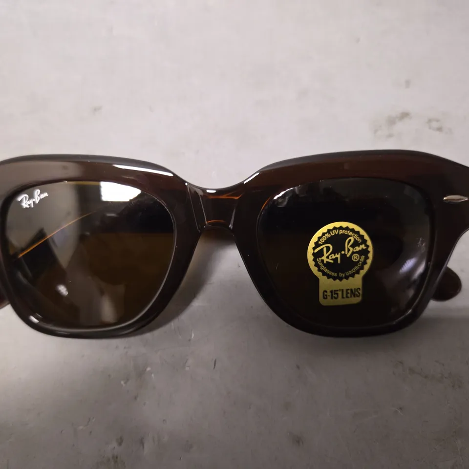 BOXED RAY BAN BROWN SUN GLASSES