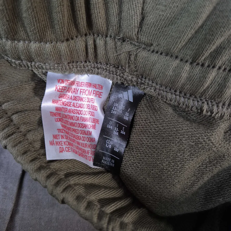 ADIDAS JOGGERS IN GREEN - UK 13-14Y