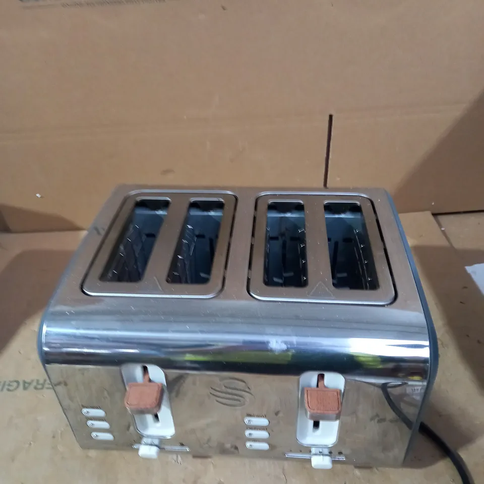 SWAN NORDIC 4 SLICE TOASTER - GREY