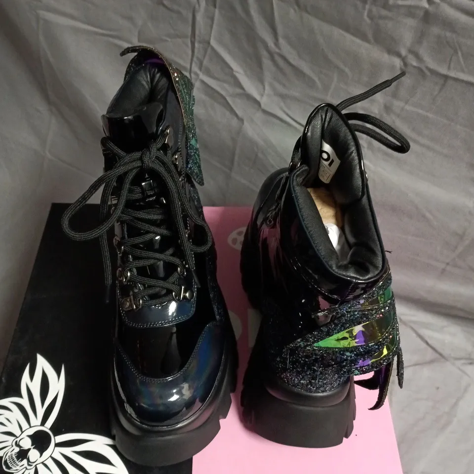 BOXED KOI EVIL FAIRY QUEEN BOOTS IN BLACK - UK 3