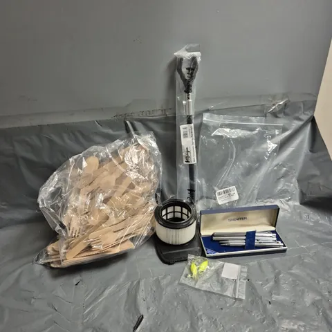 APPROXIMATELY 8 ASSORTED HOUSEHOLD ITEMS TO INCLUDE SHEAFFER PENS, TELESCOPIC FISHING BANKSTICK, WOODEN CUTLERY, ETC