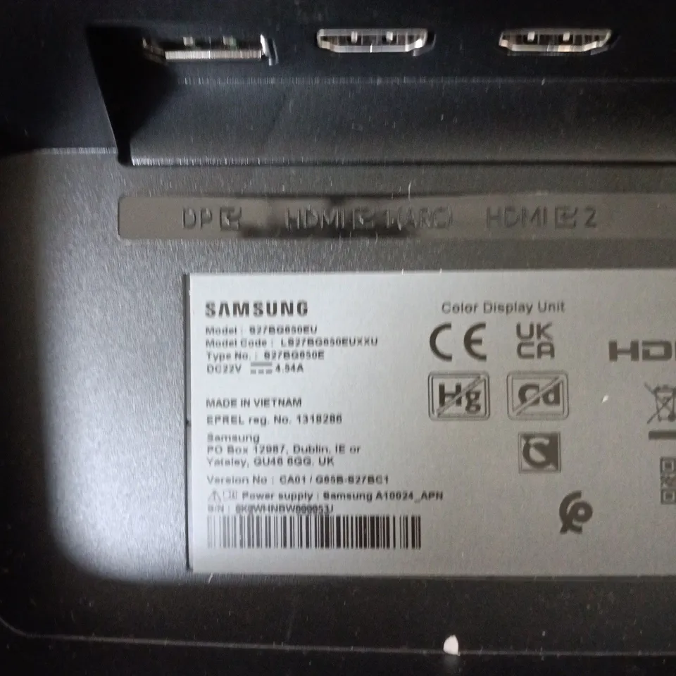 SAMSUNG CURVED TV DISPLAY UNIT ODYSSEY G6 27"