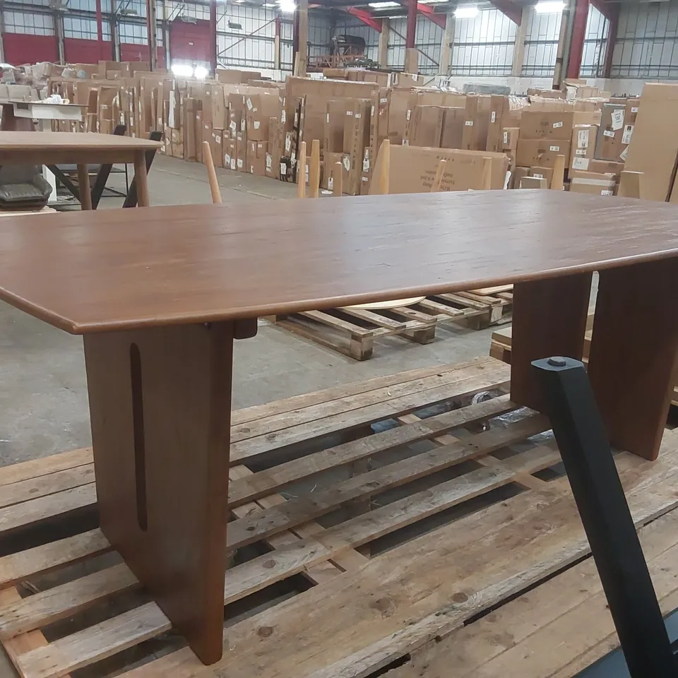 DESIGNER WOODEN DINING TABLE