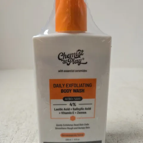 CHEMIST AT PLAY DAILY EXFOLIATING BODY WASH – 236 ML