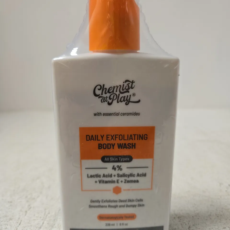 CHEMIST AT PLAY DAILY EXFOLIATING BODY WASH – 236 ML