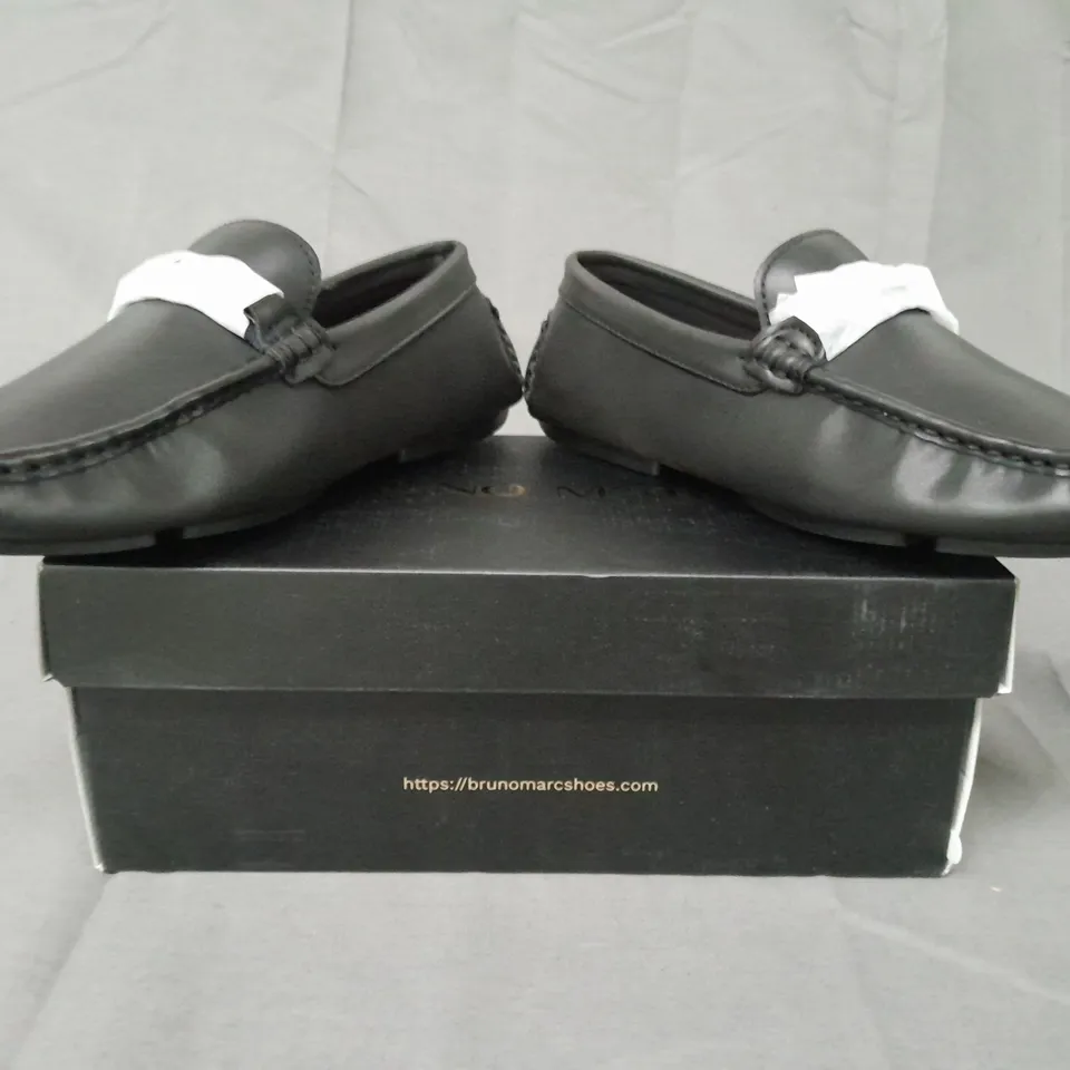 BOXED PAIR OF BRUNO MARC LOAFERS IN BLACK UK SIZE 5