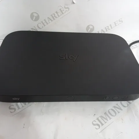 SKY Q BOX AND CABLES