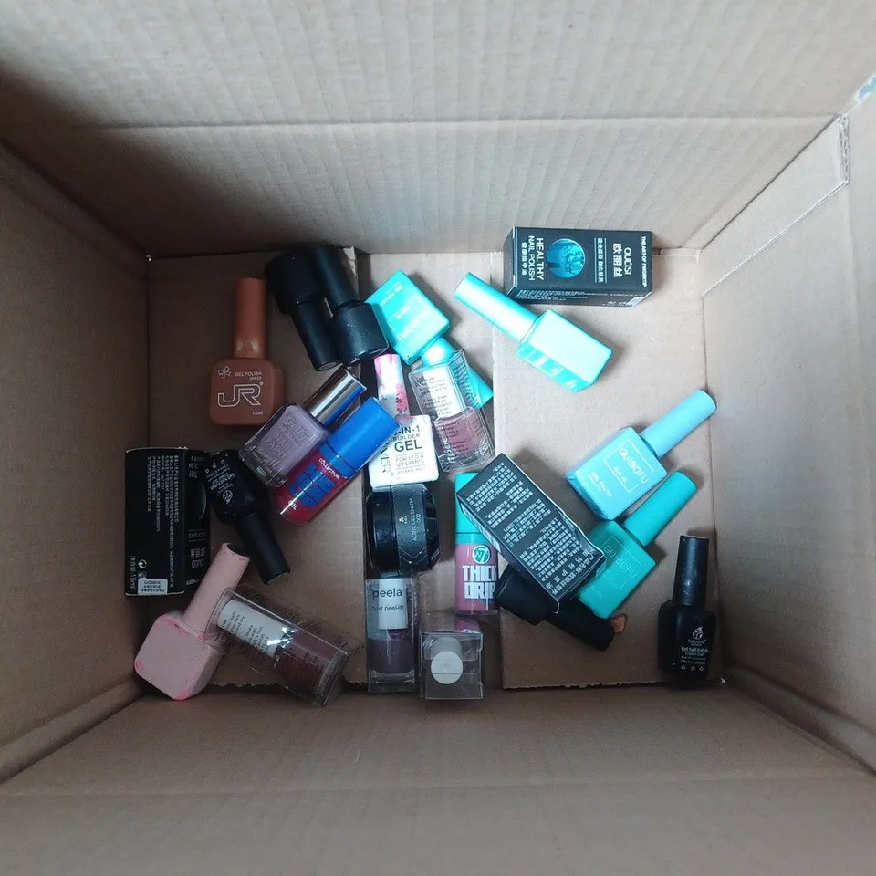 APPROXIMATELY 20 BOTTLES OF NAIL VARNISH TO INCLUDE MISS NELLA, RIMMEL AND PEELA