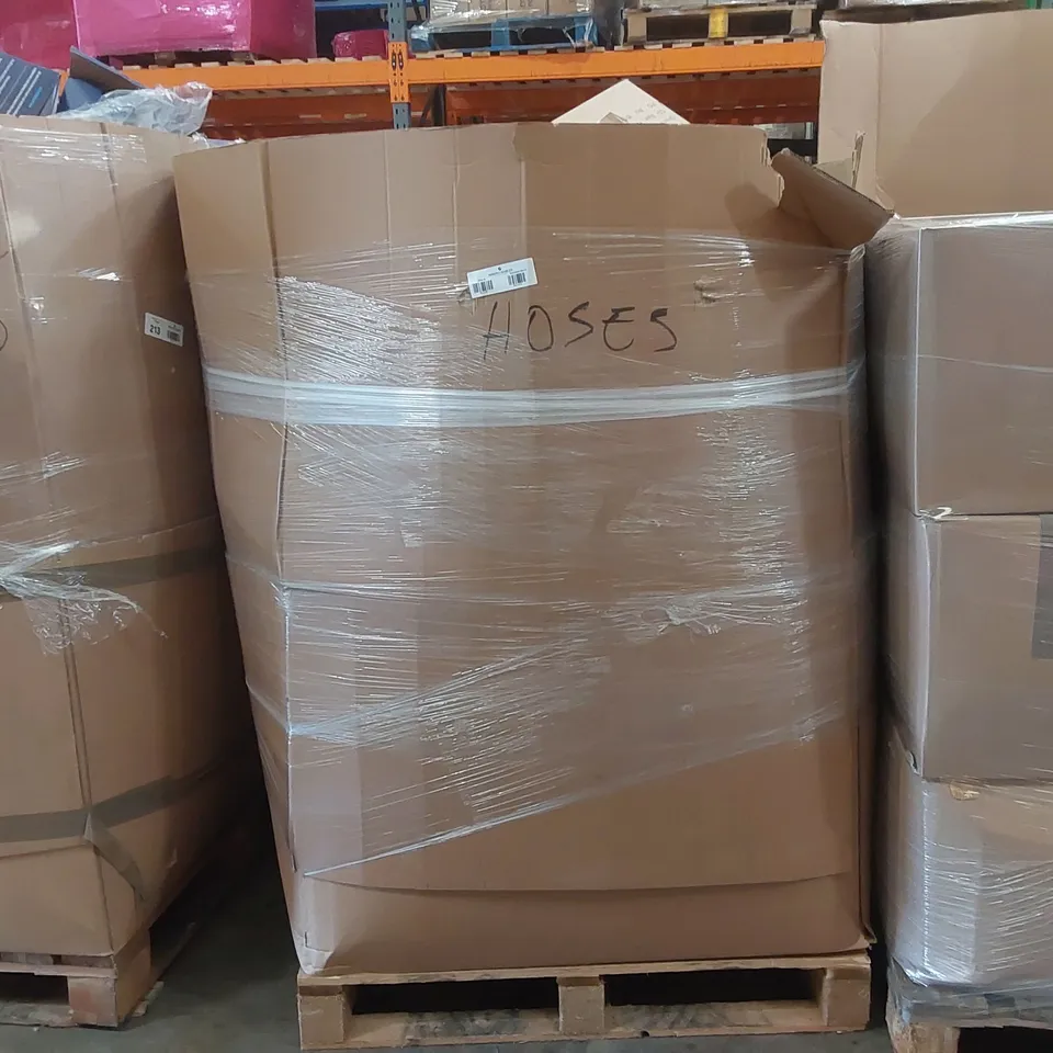 PALLET CONTAINING A LARGE QUANTITY OF ASSORTED HOSE PIPES, POOL INFLATABLES ECT