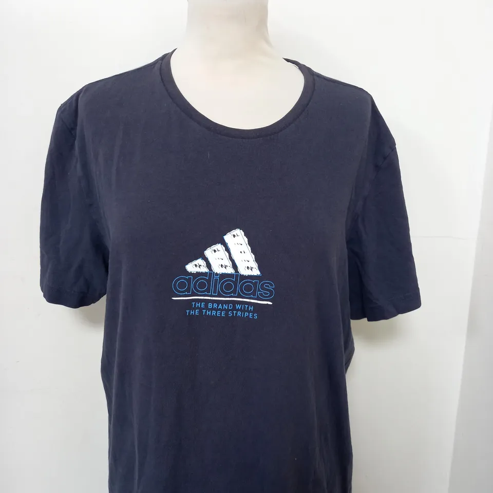 ADIDAS GRAPHIC T-SHIRT SIZE L
