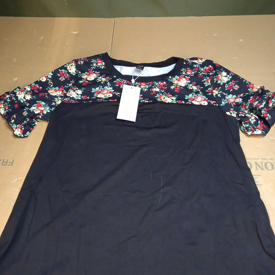 EMERY ROSE FLORAL COTTON T-SHIRT SIZE M
