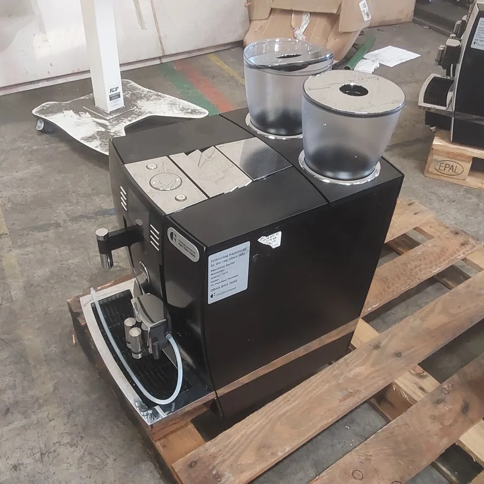 JURA GIGA COMMERCIAL COFFEE MACHINE