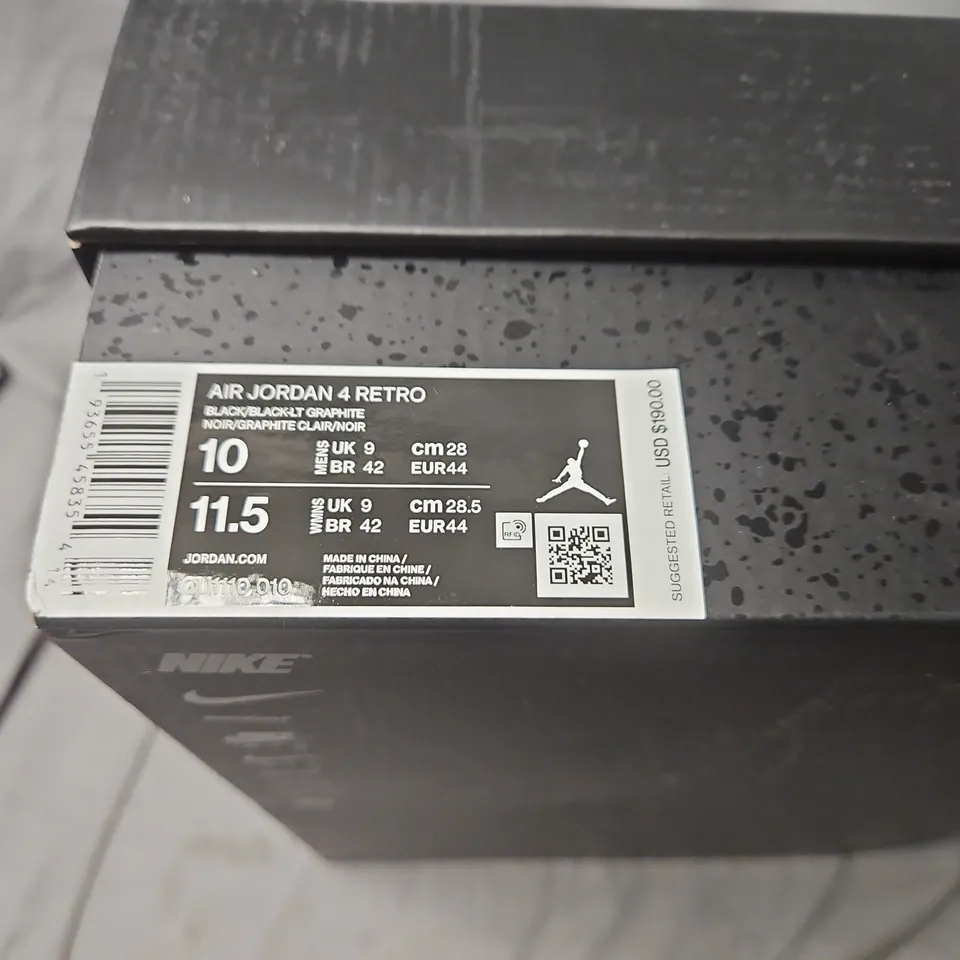 BOXED AIR JORDAN 4 RETRO BLACK/GRAPHITE – MENS UK 9 (US 10) SNEAKERS