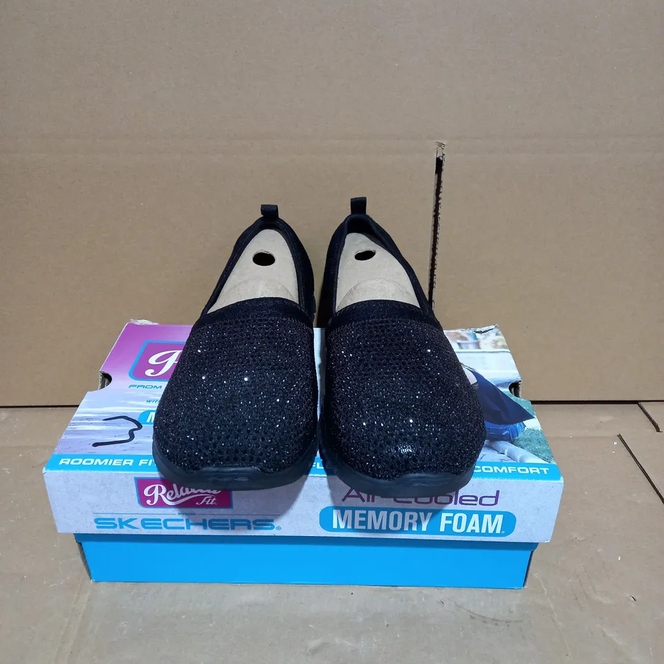 SKECHERS BLACK SLIP ON SHOES - SIZE 6.5
