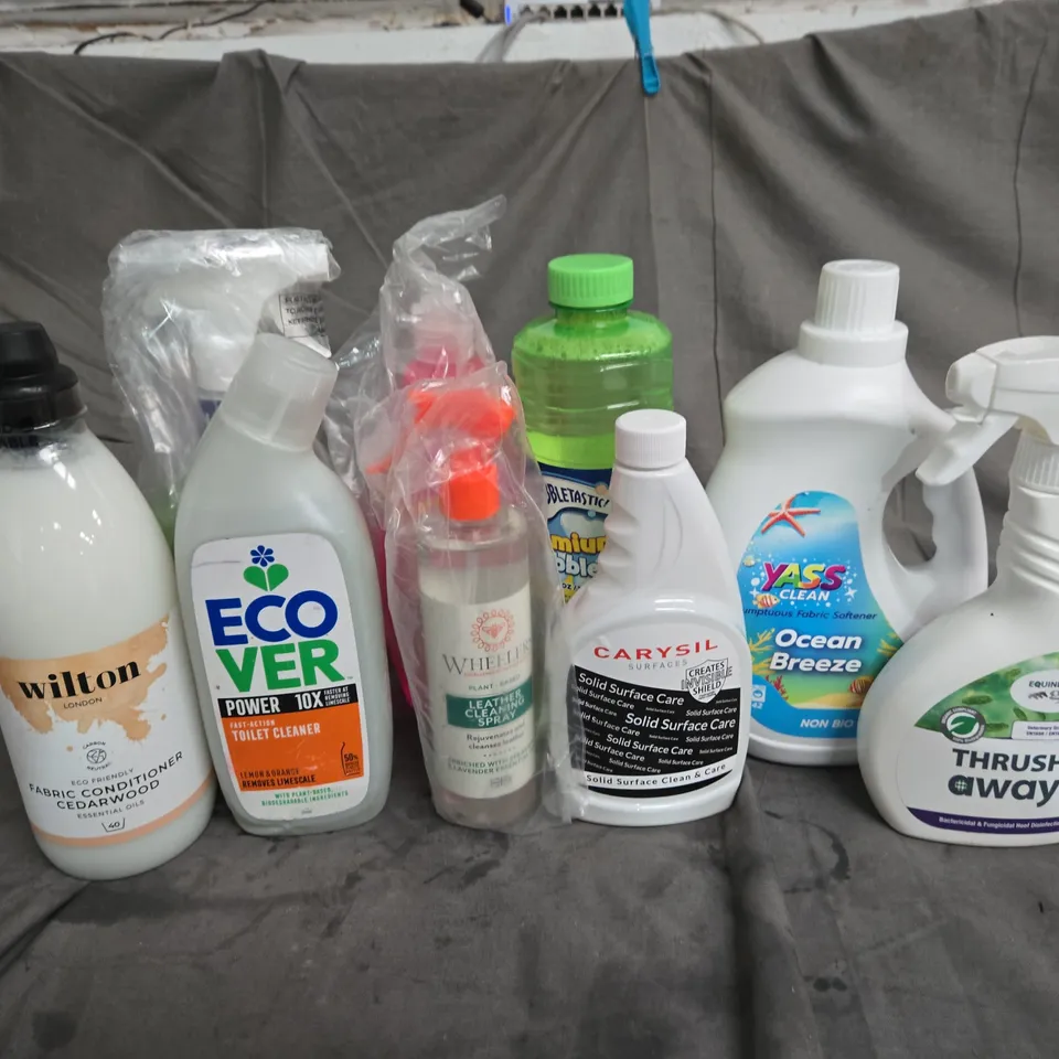 APPROXIMATELY 8 ASSORTED HOUSEHOLD LIQUID PRODUCTS TO INCLUDE - WILTON FABRIC CONDITIONER - THRUSH AWAY HOOF DISINFECTION - ELBOW GREASE WASHING UP LIQUID - ETC - COLLECTION ONLY