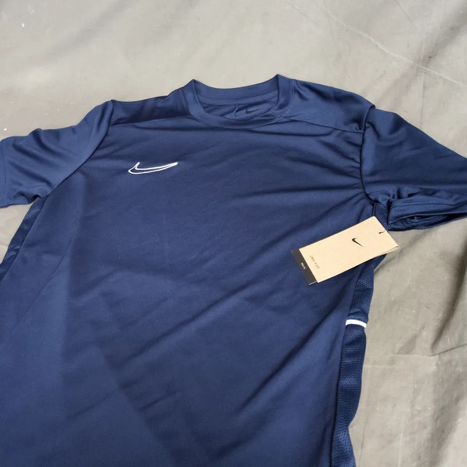 NIKE NAVY BLUE TRAINING TOP – SIZE M (MEN'S)
