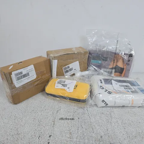 APPROXIMATELY 30 ASSORTED ITEMS TO INCLUDE HUMMINGBIRD GLASSES, GROOVZ EARBUDS, SLOGGI MAXI BRIEFS, ETC - COLLECTION ONLY