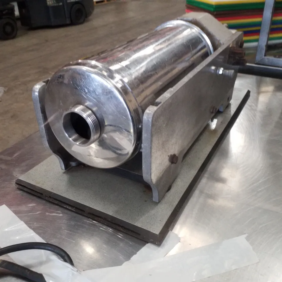 SAUSAGE FILLING MACHINE