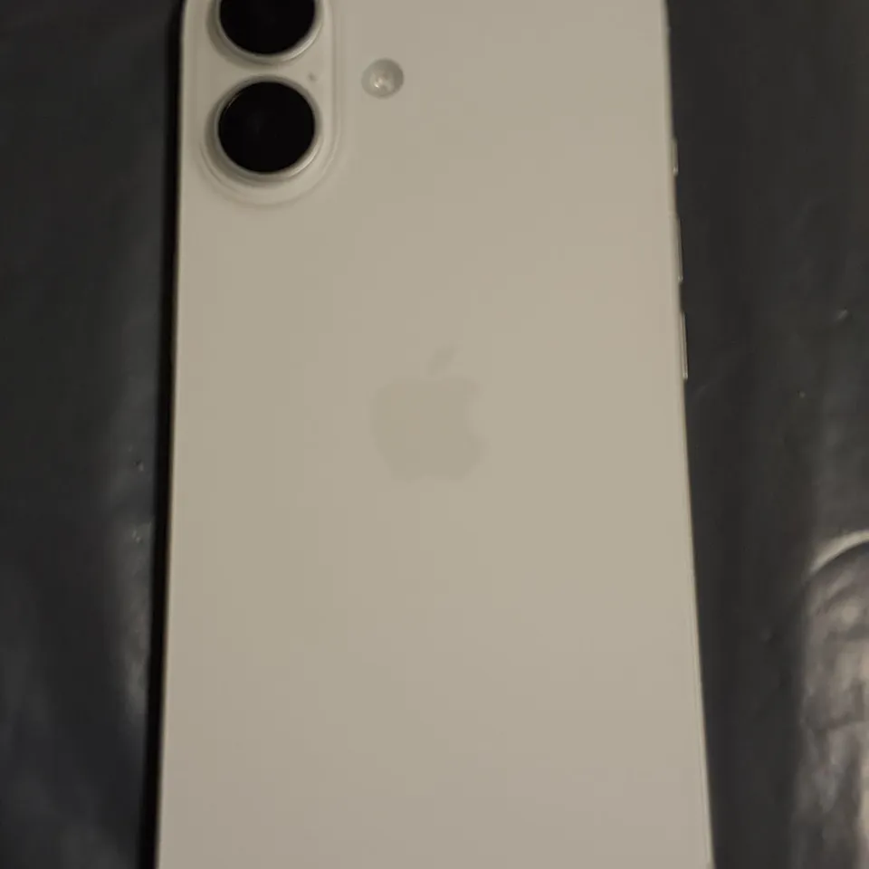 BOXED APPLE IPHONE 16 128GB IN WHITE