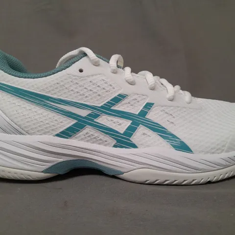 PAIR OF ASICS GEL-GAME 9 SHOES IN WHITE/BLUE UK SIZE 6.5