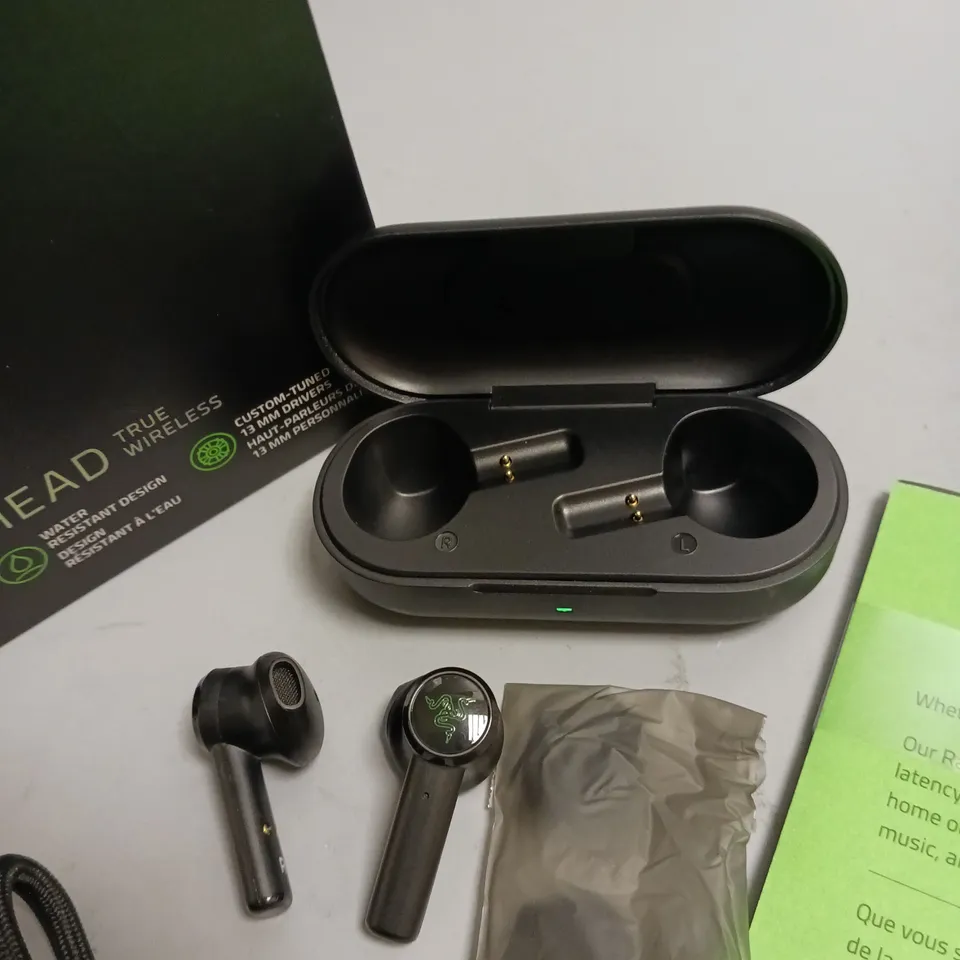 BOXED RAZER HAMMERHEAD TRUE WIRELESS HEADPHONES IN BLACK AND GREEN INCLUDES CHARGING CASE, CABLE, WRIST STRAP AND SPARE BUDS