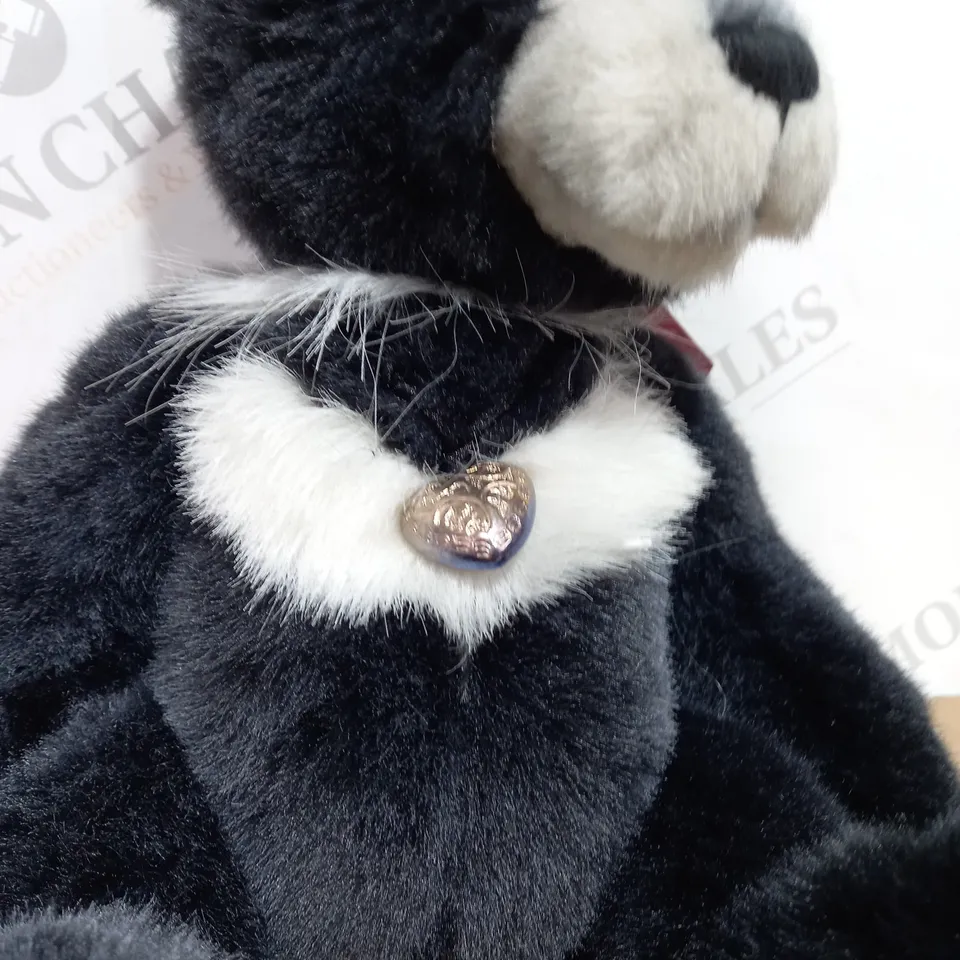 BOXED CHARLIE BEARS ZACH CUDDLE TOY BEAR TEDDY 
