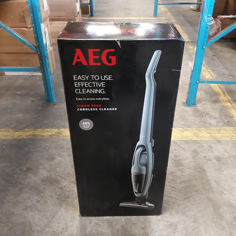 AEG CLEAN 5000 CORDLESS VACUUM CLEANER AS52CB18OG