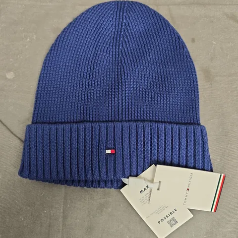TOMMY HILFIGER KIDS SMALL FLAG BEANIE - L/XL