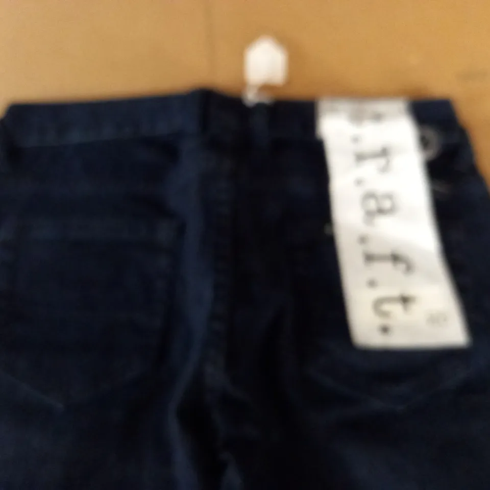 BRAND NEW CRAFT MID BLUE JEANS - 25