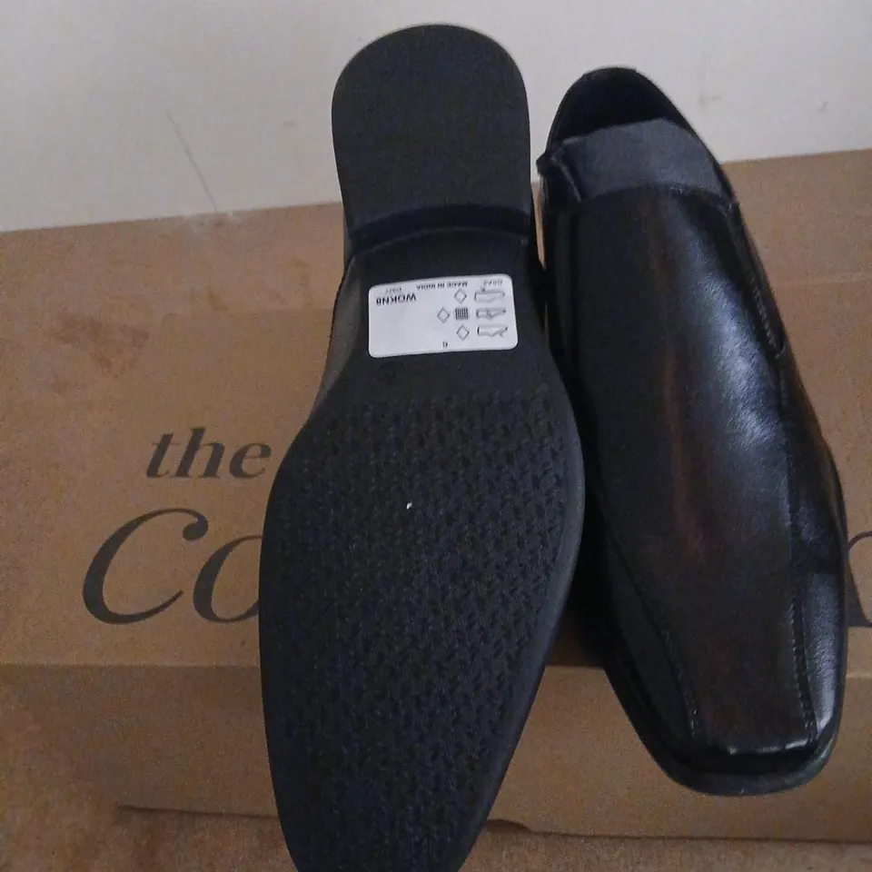 THE VERY COLLECTION MEN'S BLACK LEATHER SLIP-ON SHOES – UK 6