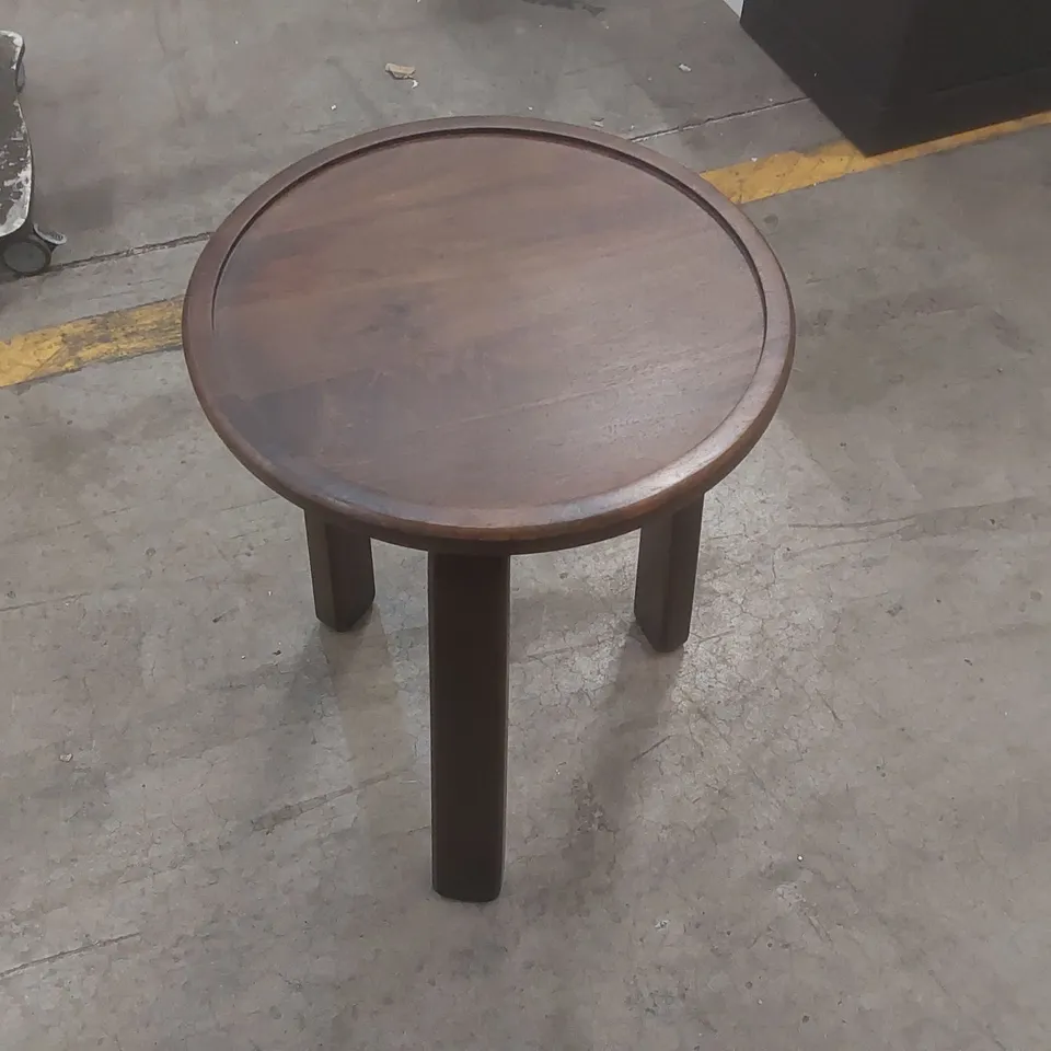 BEYAN ROUND SOLID WOOD TRAY TOP SIDE TABLE