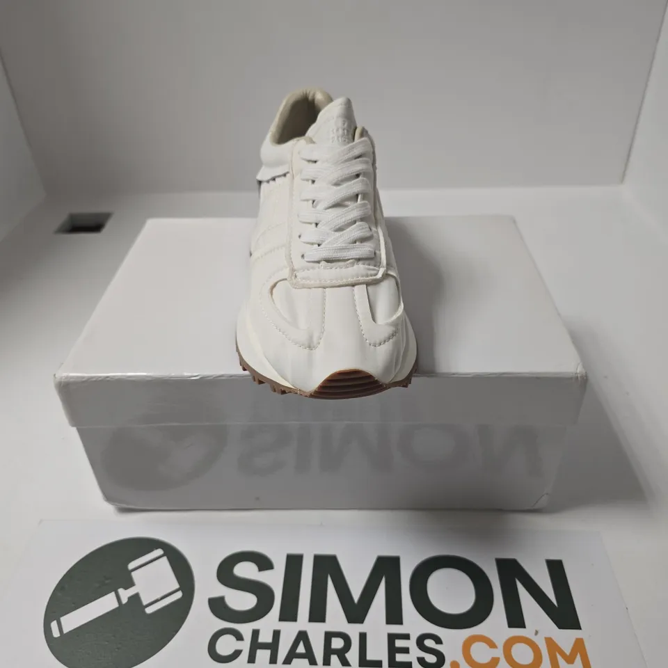 BOXED PAIR OF MAISON MARGIELA 50-50 SNEAKERS IN WHITE - SIZE 39