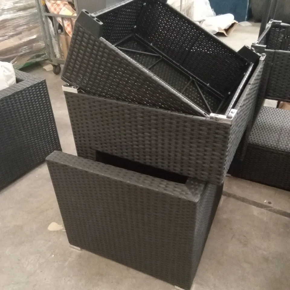 ASSORTMENT OF OUTSUNNY RATTAN GARDEN PARTS AND PIECES