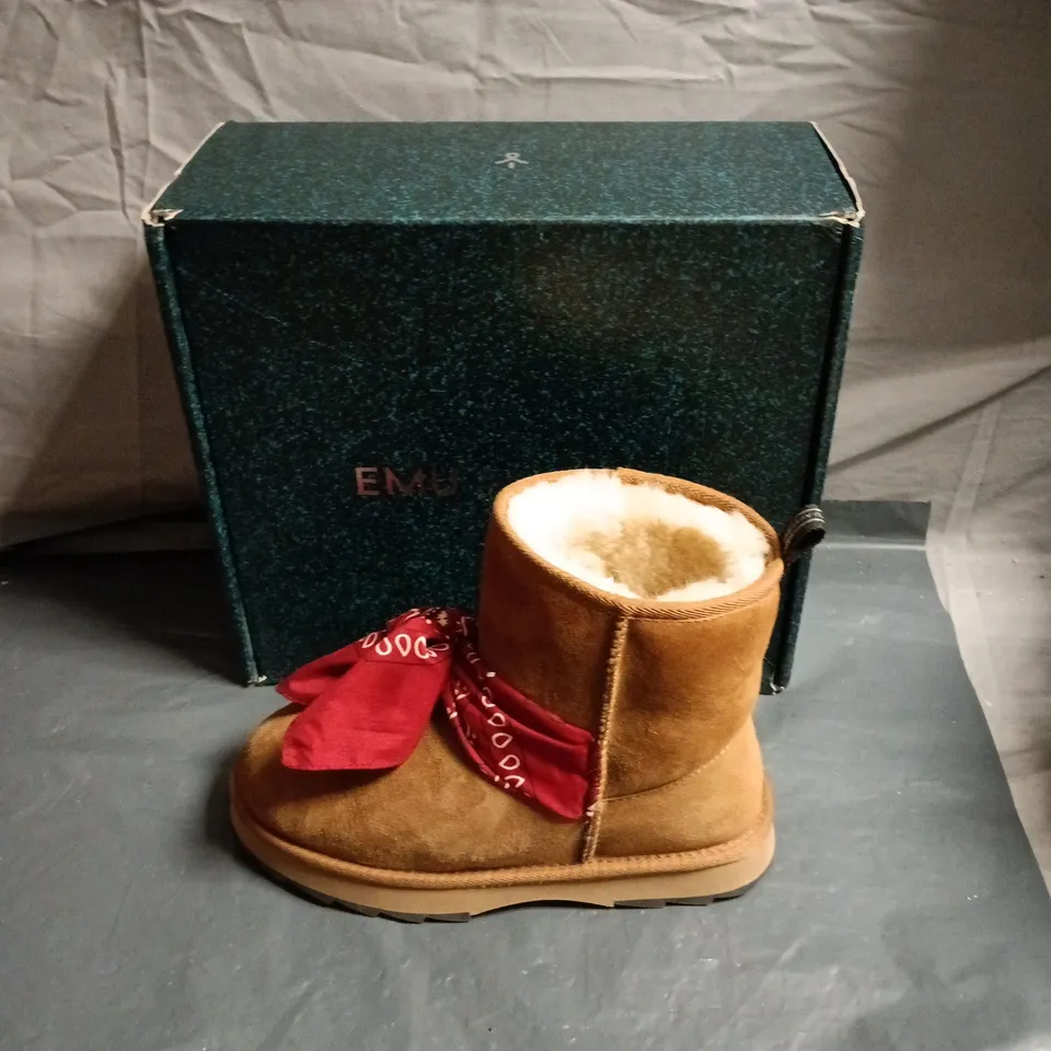 EMU AUSTRALIA  BOOTS – BROWN SUEDE WITH SHEARLING  – BOXED - SIZE EUR 39