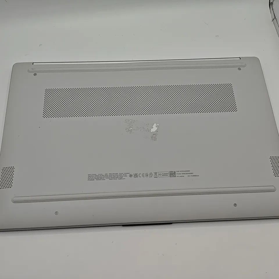 BOXED HP RYZEN3 128GB SSD LAPTOP IN SILVER - 15-FC0004NA