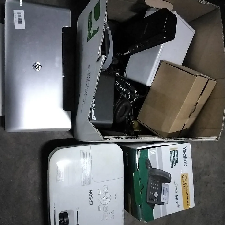 PALLET OF ASSORTED TECH ITEMS TO INCLUDE ARIBA APIN0204, EPSON PROJECTOR, ZEBRA GK420T, TABLET KEYBOARDS AND TOSHIBA BAG