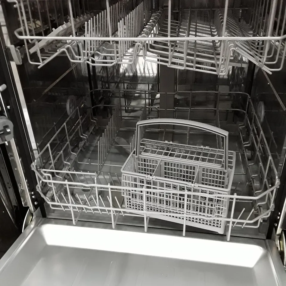 COMFEE FULLY INTEGRATED DISHWASHER - WHITE