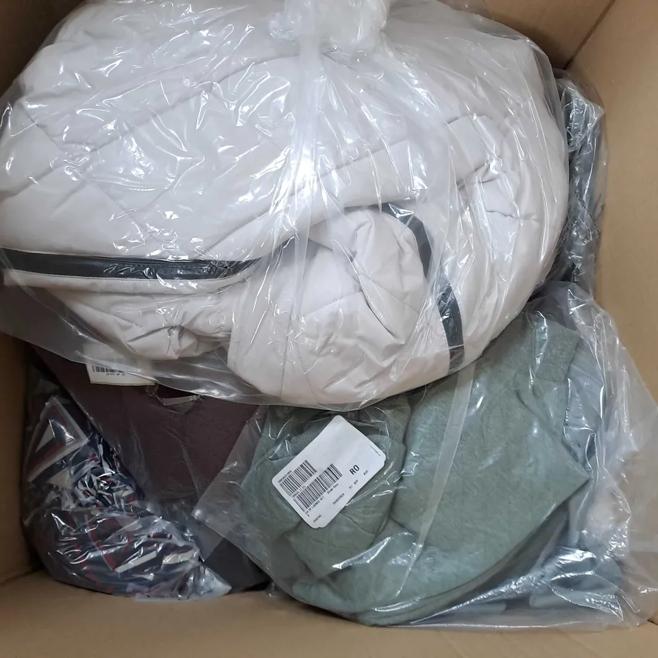 BOX OF APPROXIMATELY 10 ASSORTED CLOTHING ITEMS TO INCLUDE - JACKET , LOUNGE SET , PULLOVER ETC