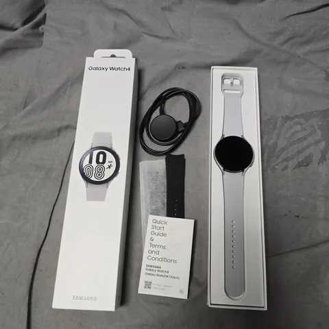 SAMSUNG GALAXY WATCH4 SMARTWATCH WITH GREY BAND – BOXED