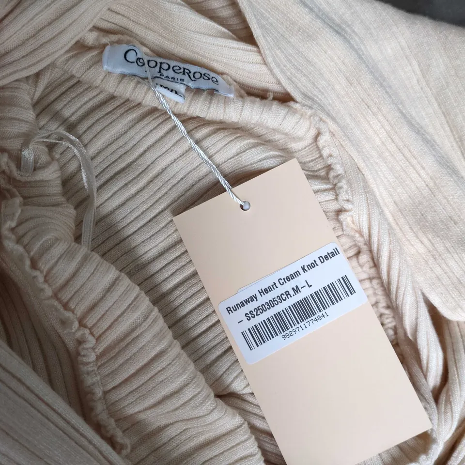 COOPEROSE PARIS RUNAWAY HEART CREAM KNIT DRESS – KNOT DETAIL, SIZE M-L
