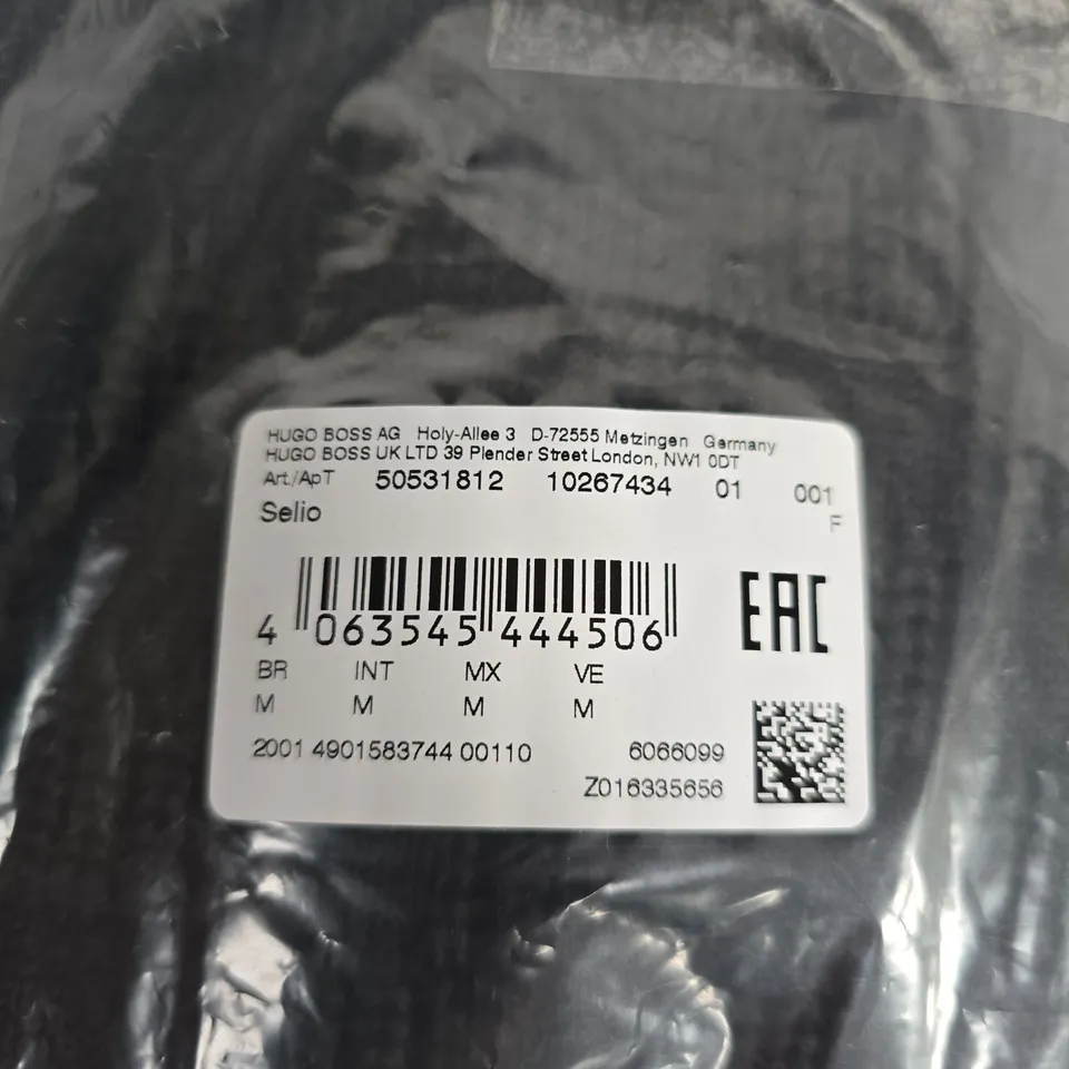 HUGO BOSS KNITTED SWEATER  – SIZE M