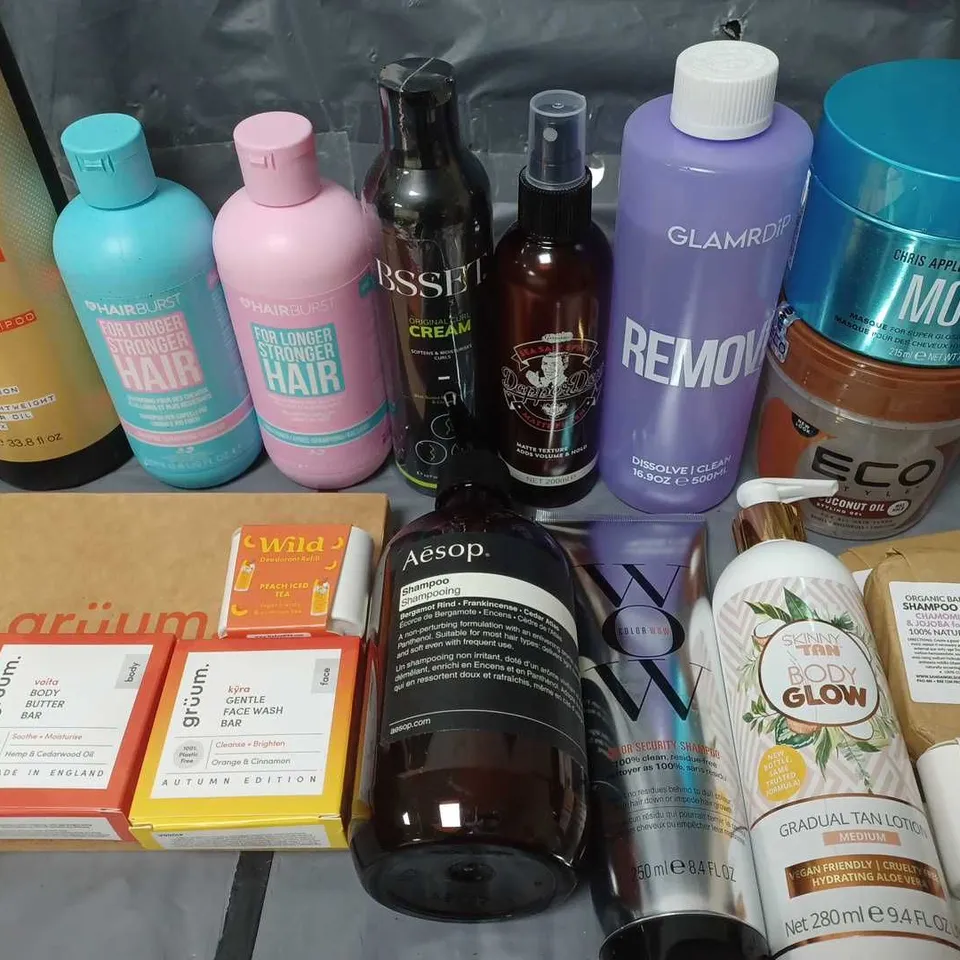 LOT OF APPROXIMATELY 20 ASSORTED HEALTH AND BEAUTY ITEMS TO INCLUDE HAIR BURST SHAMPOO, MONEY MASQUE AND GRUUM SOAP